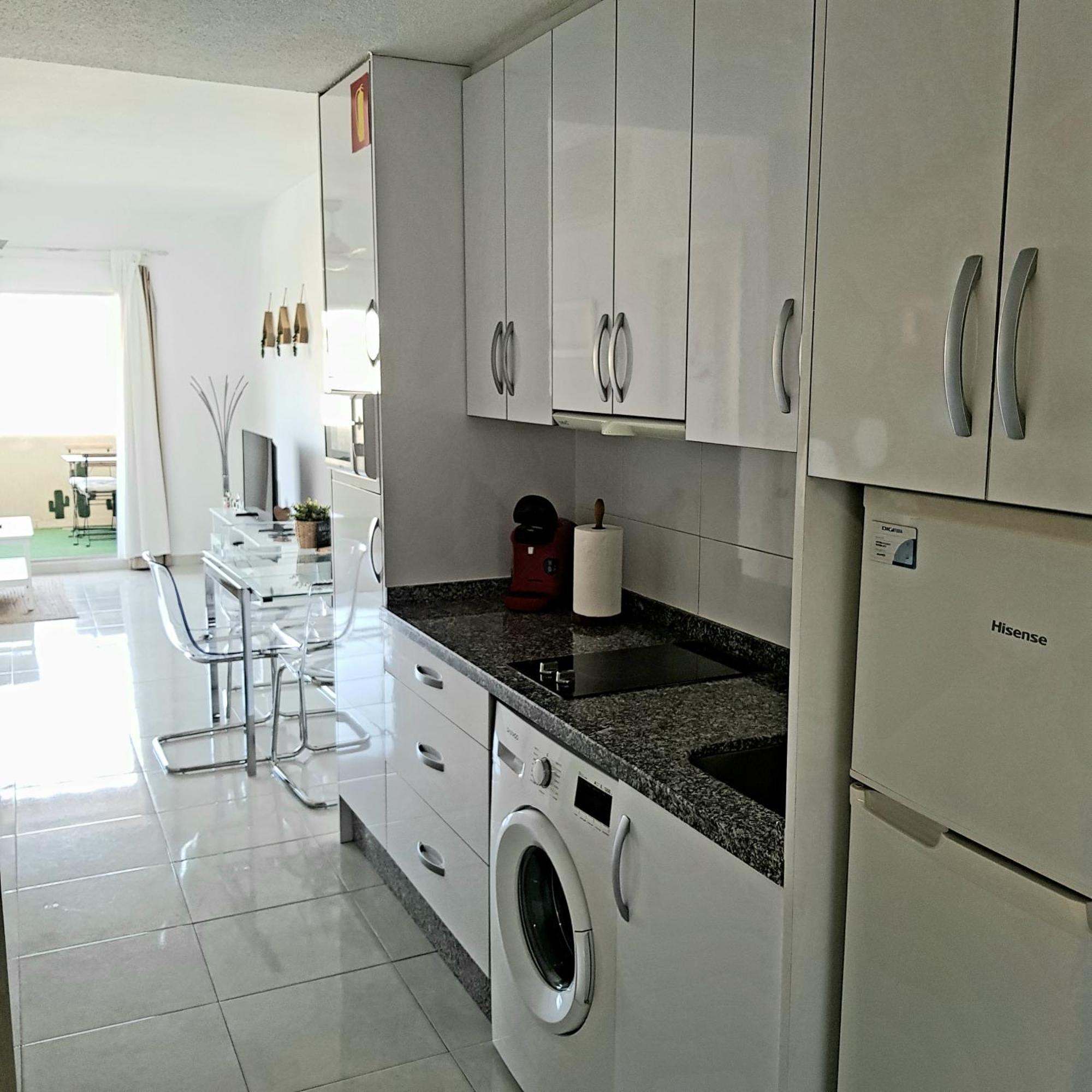 Appartment Totally Upgraded At Benal Beach Benalmadena Exterior photo